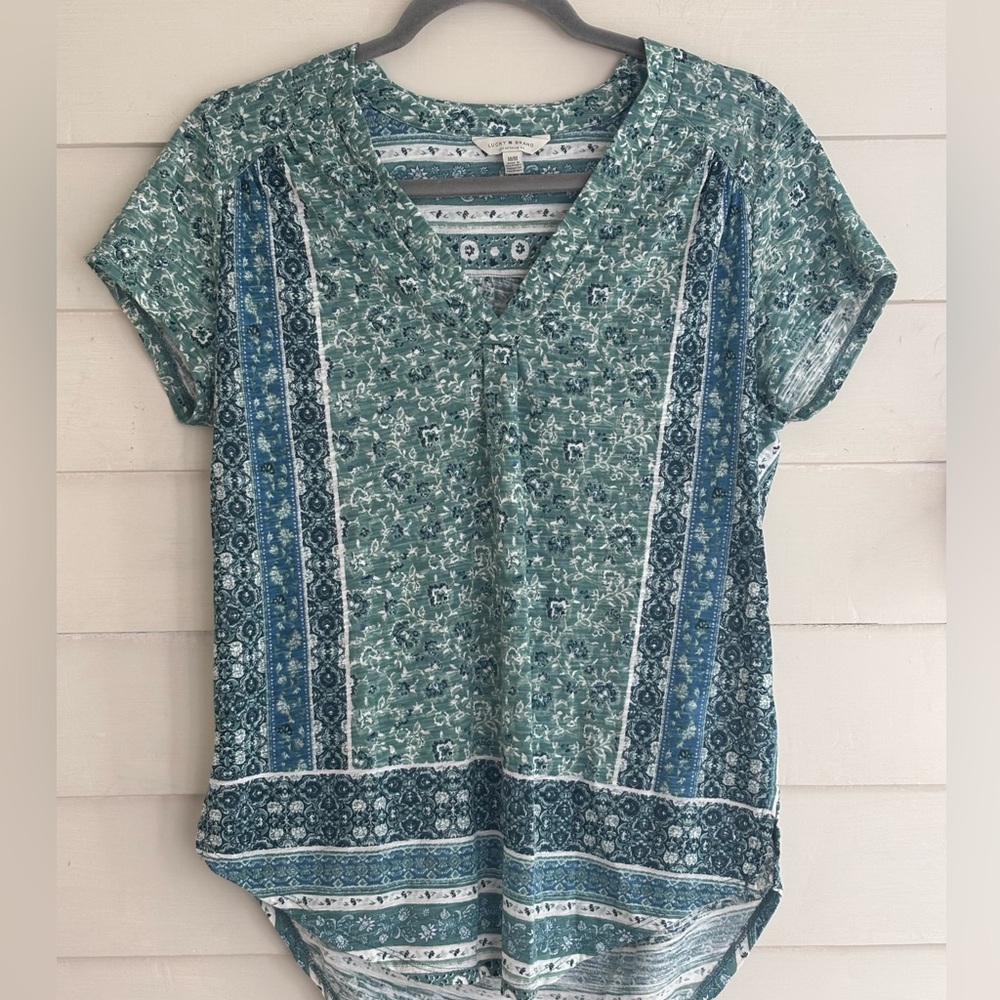 Lucky Brand Blue and Green Floral Short Sleeve V neck Top Size Medium